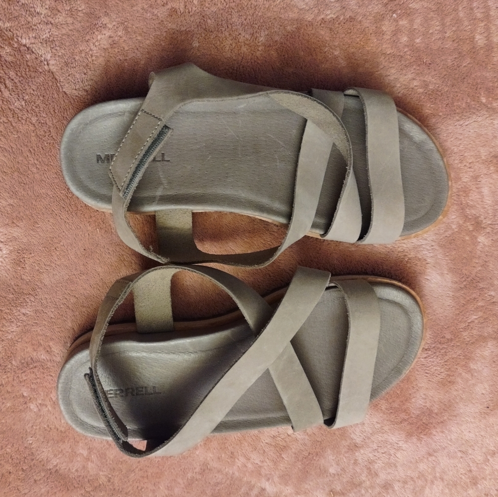 Merrel women sandals